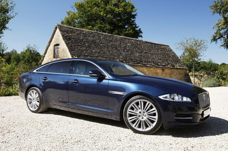  Jaguar XJ V6 2013 года  (фото 14 из 26)